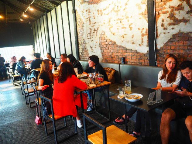 บริหาร ร้านอาหาร