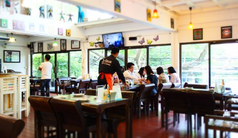 ร้านอาหารในซอยอารย์