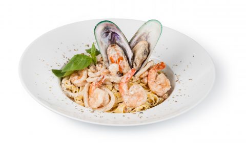 spaghetti with seafood