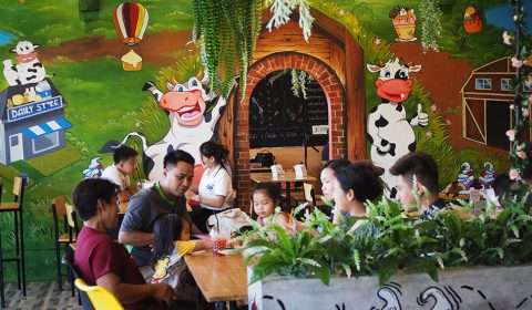 ร้านโกดังนมสด