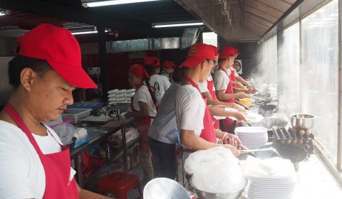 ข้าวผัดปูเมืองทอง