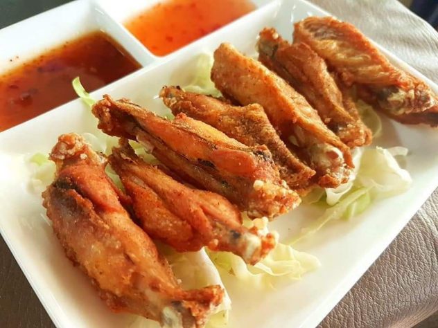 ก๋วยเตี๋ยวไก่ลุงเลื่อน ต้นตำรับ ห้วยขวาง