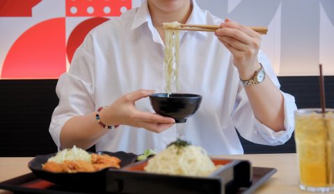 โออิชิ บิซโทโระ สะดวก สั่งง่าย เสิร์ฟไว